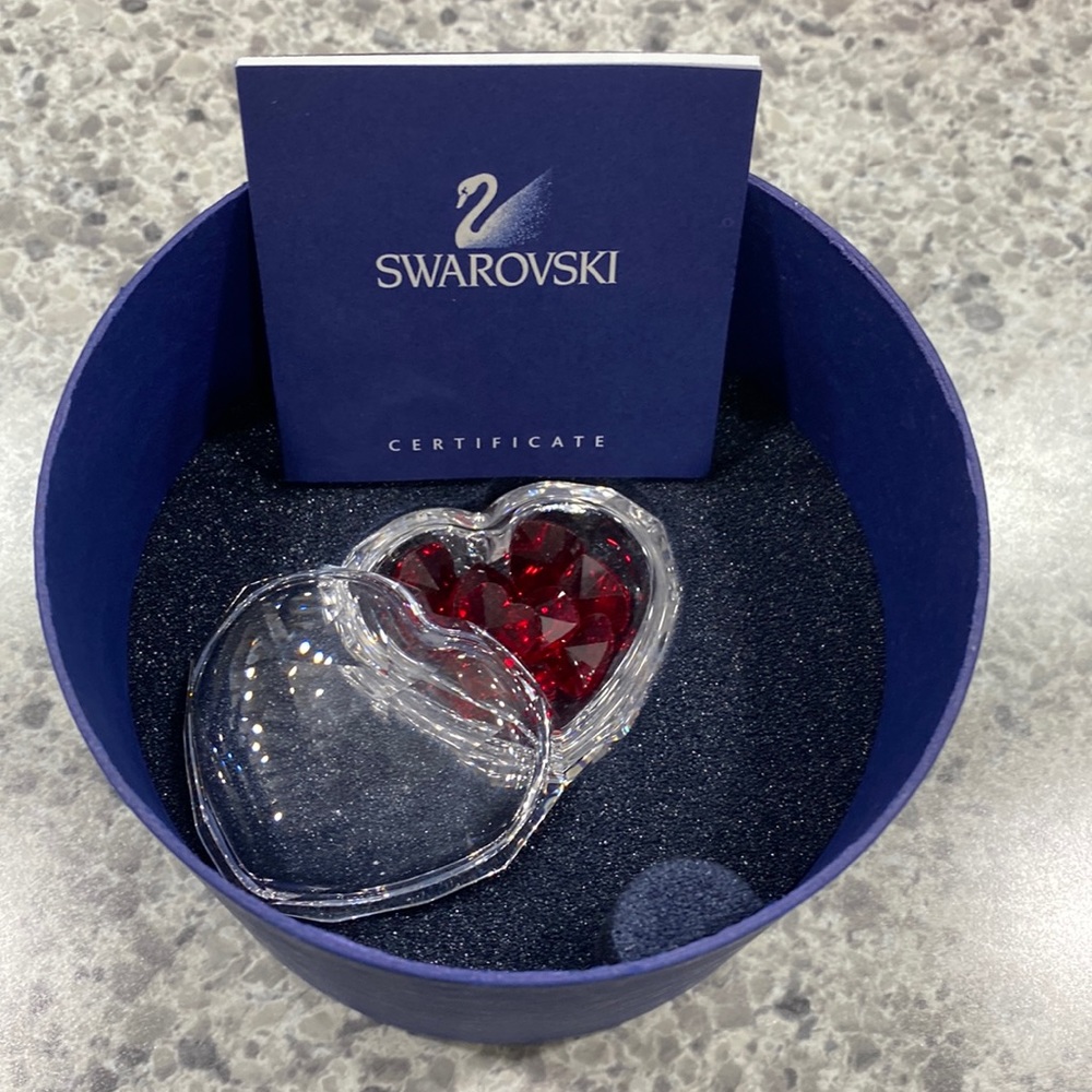 Swarovski trinket box w/hearts and logo paperweight